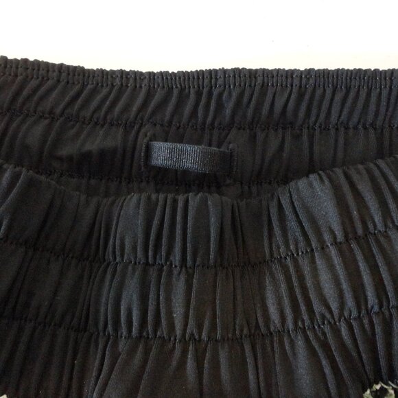 NWT LULULEMON MRGB/FATG Green White Multi Stripe 4 Way Stretch Tracker Shorts 4 - Picture 5 of 7